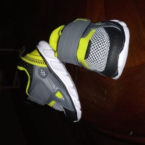 ❤ FINAL REDUCTION Toddler's Sneakers